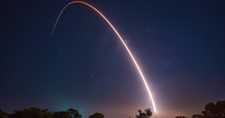 sua demonstratie de forta a fost testata racheta balistica intercontinentala minuteman iii 690c5f0757712