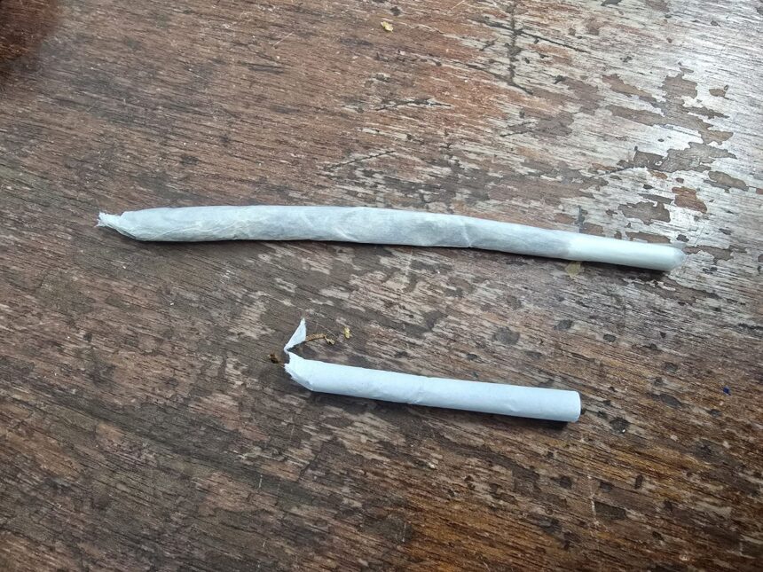 substante suspecte descoperite de jandarmi pe plaja modern doi barbati condusi la sediul unitatii pentru verificari 6922ffb6b10ca