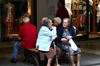 tara din ue unde femeile sunt campioane la longevitate iar peste 23 000 de oameni au trecut de 100 de ani 690f3a26a97ff