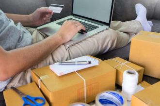 taxa de 25 de lei pentru coletele din afara ue aprobata in parlament ce trebuie sa stie romanii inainte ca masura sa intre in vigoare 691d9400be367