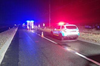 tragedia serii un barbat se zbate intre viata si moarte dupa ce a fost spulberat de o masina pe marginea unui drum national 690a479351ba2