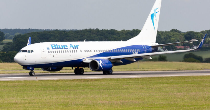 trei avioane blue air au fost vandute si vor functiona ca hoteluri si restaurante vom mai vedea aeronave pe soselele romaniei 6916111346ad7