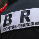 trei fete cu varste intre 18 si 21 de ani au fost arestate pentru punerea la cale a unui atentat la paris 690f8e8b9c6a7