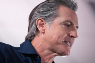 trump este temporar a spus guvernatorul californiei gavin newsom virulentul oponent al presedintelui sua 69142f5c41e54