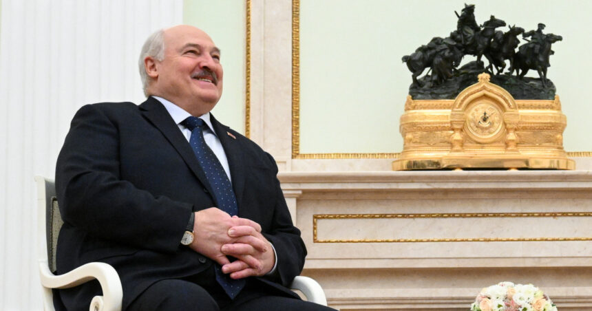 trump il roaga pe mult stimatul lukasenko sa mai elibereze 50 de detinuti politici a numit si un emisar pentru minsk 6911f237cdf90