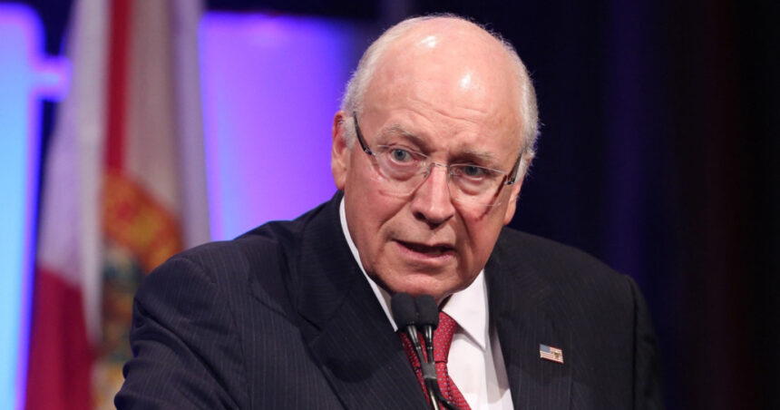 trump si vance nu merg la inmormantarea celui mai puternic vicepresedinte din istoria sua dick cheney i a criticat pe cei doi 691f16cc568b2