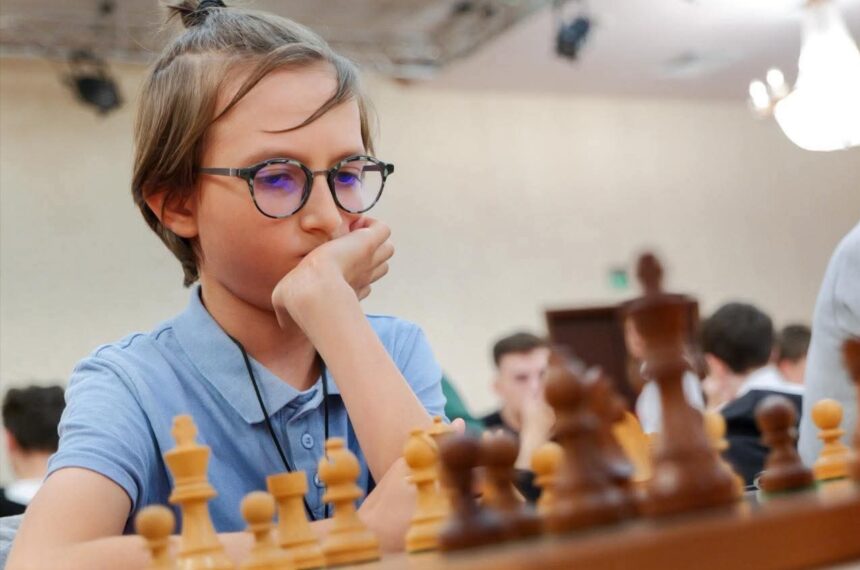 tudor henri de la csm constanta a castigat openul international de sah blitz al romaniei 691b3921ef0ee