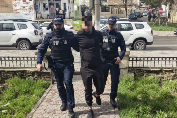 un barbat condamnat pentru loviri si marturie mincinoasa a fost incarcerat la penitenciarul poarta alba 690c8114ce793