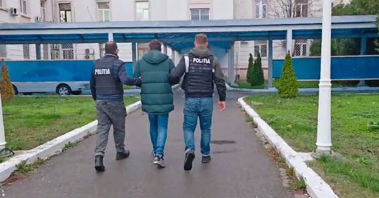 un barbat din constanta retinut de politisti pentru uciderea unei pisici 691ec84e6ff5d