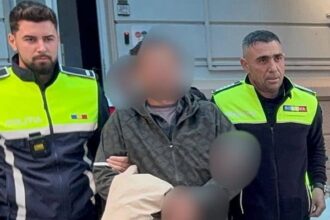 un barbat din mangalia a fost retinut pentru ca nu avea permis de conducere acesta si ar fi dus zilnic copilul la scoala cu autoturismul 690cbcd9311d8