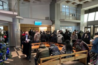 un fost traficant de persoane din constanta caruia i a bubuit bmw ul intr o parcare reabilitat de instanta 690945fc668ed