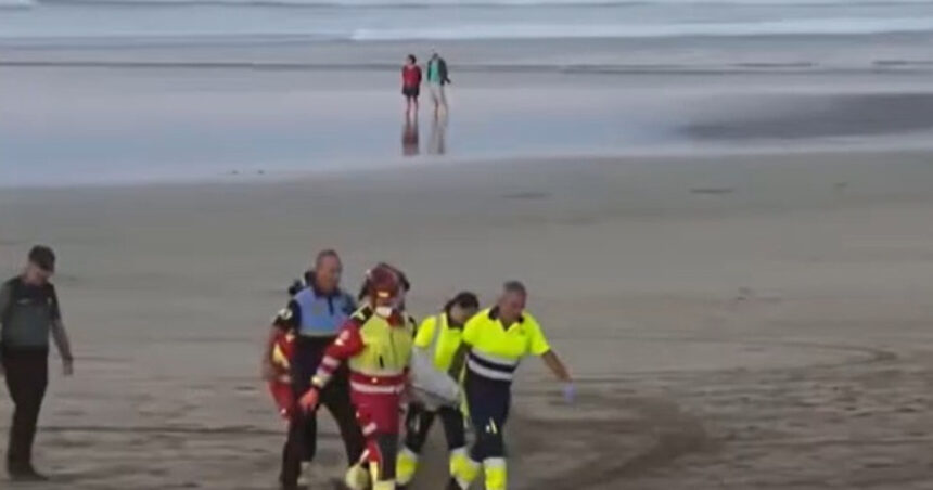 un roman aflat in vacanta in canare a murit chiar de ziua lui a intrat in valurile uriase si nu a putut fi salvat 6908ccdc3383a