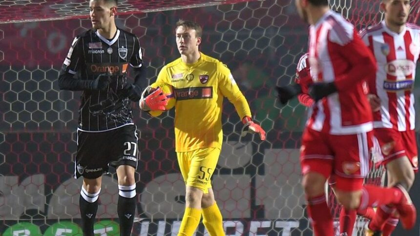 unde apara astazi sean mcdermott portarul irlandez dat afara de la dinamo dupa doar 3 meciuri 69107c2a250eb