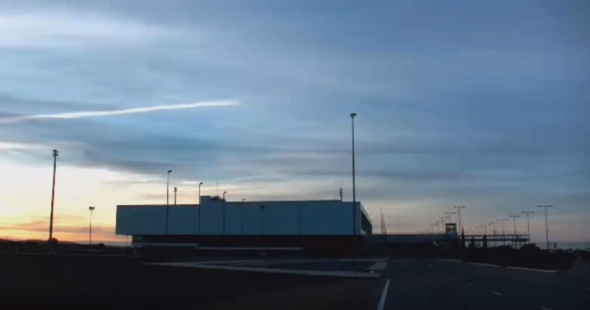 video aeroportul fantoma al spaniei a costat 1 miliard de euro are una din cele mai lungi piste din europa dar nu a avut niciun pasager 692807608db65