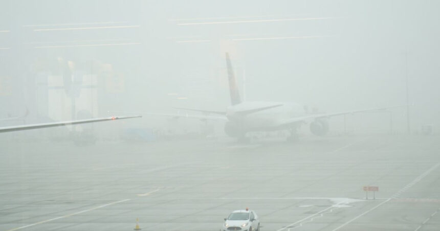 video ceata blocheaza aeroportul din craiova mai multe curse au fost anulate 69184e01263e1