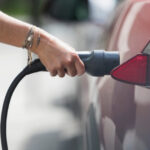 video cresc taxele pentru soferi impozitul pe masinile hibrid ar urma sa fie majorat masiv si vehiculele electrice sunt vizate 69258095896c8