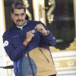 video eu dansez rumba maduro sfideaza sua in fata studentilor venezueleni 69219a15cc538