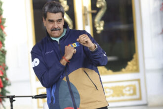 video eu dansez rumba maduro sfideaza sua in fata studentilor venezueleni 69219a15cc538