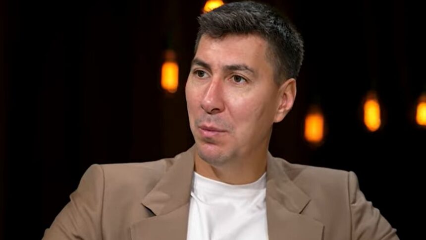 video exclusiv costel pantilimon a dezvaluit cine au fost idolii sai din copilarie doi romani alaturi de gianluigi buffon 6908a83fcb9c6