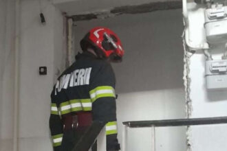 video explozie intr un bloc din ramnicu sarat zeci de oameni evacuati nu au fost victime care a fost cauza deflagratiei 69070adcbe7ab