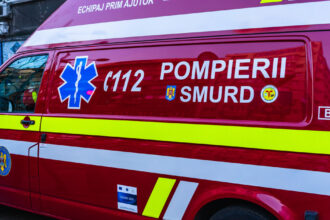 video explozie urmata de incendiu intr un bloc din timisoara un barbat dus la spital cu arsuri grave zeci de oameni evacuati 690614c51ed37