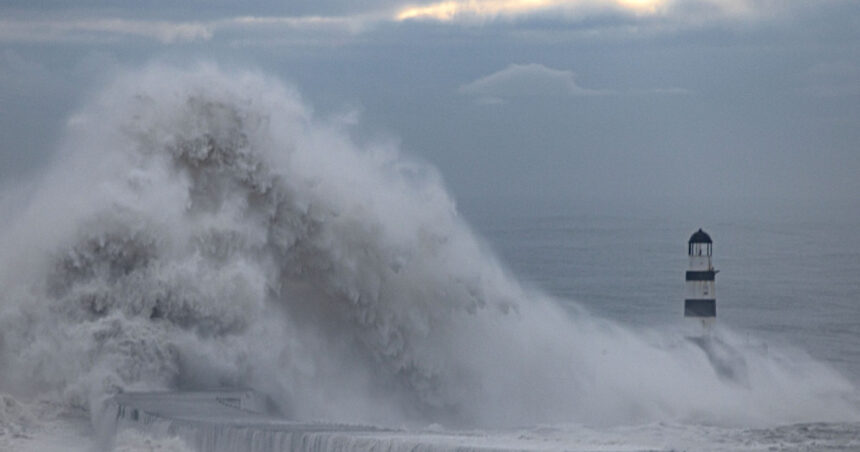 video furtuna claudia a adus inundatii severe in marea britanie trafic paralizat si locuinte fara electricitate in tara galilor 69186d9cc0823