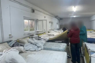 video imagini de groaza intr un spital de stat din romania pacienti legati si tinuti in mizerie 691455fc225d8