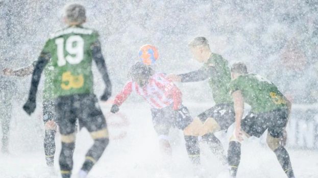 video in ce conditii meteo imposibile s a jucat finala campionatului canadei cu un fotbalist moldovean titular 69131f29b4fa8