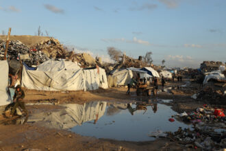 video inundatii in fasia gaza in urma ploilor torentiale corturi distruse 2 milioane de persoane in pericol 69262954150a8