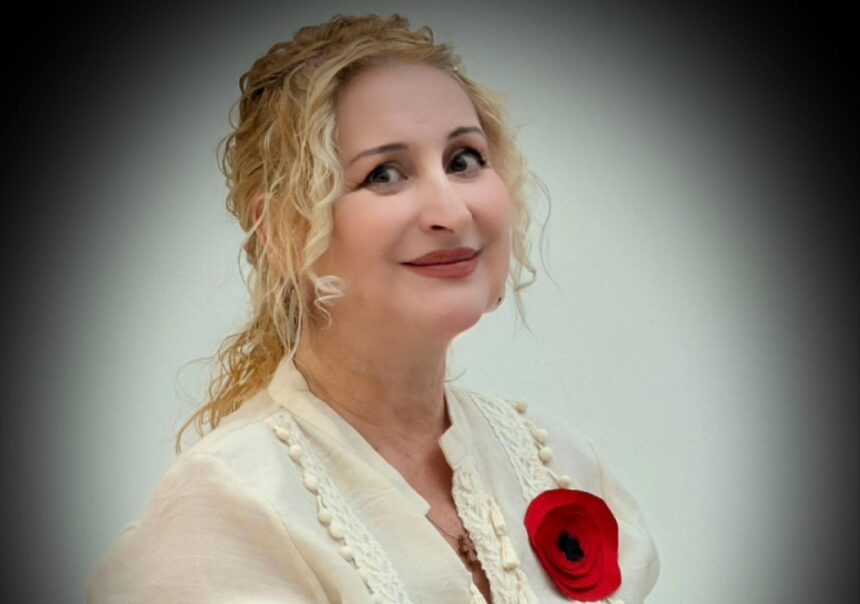 video lansarea volumului clepsidra cu maci a captivat iubitorii de cultura poezie si muzica mezzosoprana si poeta gabriela dobre a creat un eveniment de neuitat la muzeul de arta 6924c7ba51260