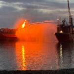 video locuitorii evacuati din ceatalchioi si plauru se pot intoarce acasa dupa ce incendiul de pe nava cu gpl a fost stins 691c705493f09