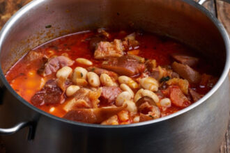 video meniu traditional de 1 decembrie fasole egipteana cu ciolan din chile 6927f5d098aec