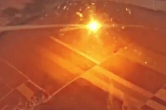 video momentul in care pilotii ucraineni reusesc sa doboare o racheta de croaziera ruseasca de la bordul unui avion mirage francez 69284da6ba603