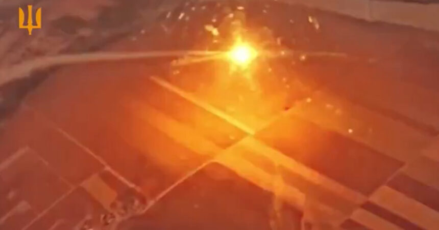 video momentul in care pilotii ucraineni reusesc sa doboare o racheta de croaziera ruseasca de la bordul unui avion mirage francez 69284da6ba603