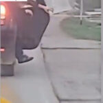 video momentul in care un tanar s a aruncat dintr o masina aflata in mers scena a fost filmata de un alt sofer 6911a8706a19e