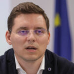 Negrescu își îndreaptă criticile către Bolojan: „Cu PSD la conducere, premierul țării discuta direct cu liderul american” 3 video negrescu atac la bolojan pe tema trupelor sua cu psd la guvernare premierul romaniei vorbea direct cu presedintele american 69053040665e7