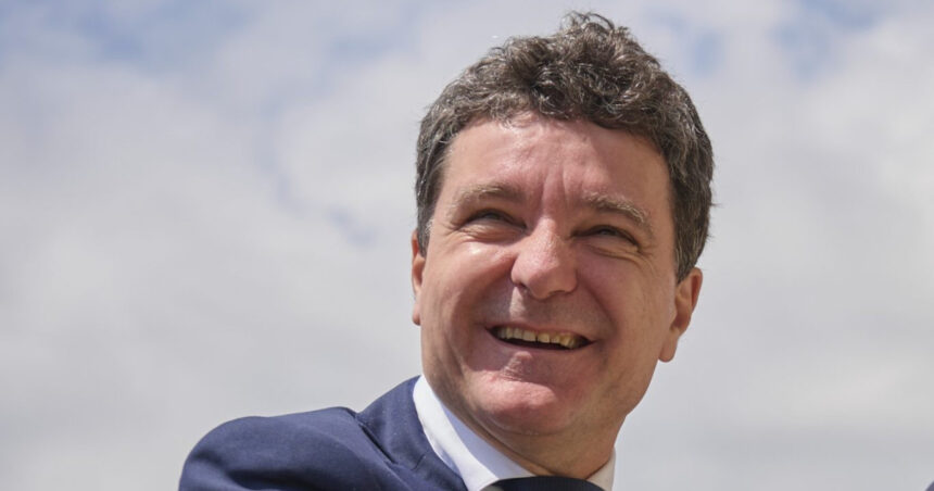 video nicusor dan in hohote de ras din cauza lui calin georgescu nu trebuie sa ne lansam in speculatii 690774542e0fe