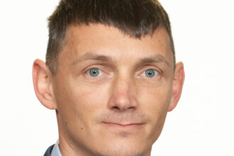 video paul pintea senatorul care si a falsificat cv ul a fost prins la volan fara permis condamnare la inchisoare pentru o fapta similara 690f2c1cb2c3c