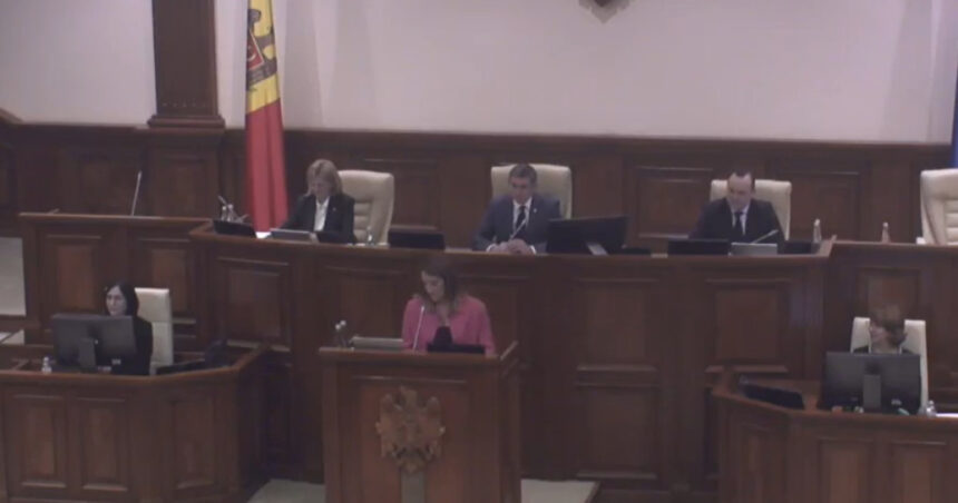 video presedintele parlamentului european discurs in limba romana in legislativul de la chisinau metsola a fost ovationata in picioare 690dc228d8c48