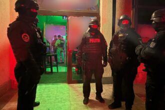 video razie in club heavens din constanta o minora avea un cutit asupra ei 6919d5d2e730e