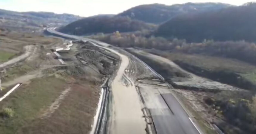 video stadiul lucrarilor pe sectiunea 4 a autostrazii sibiu pitesti a ajuns la 83 cand ar putea fi data in circulatie 6916f2eab49fa