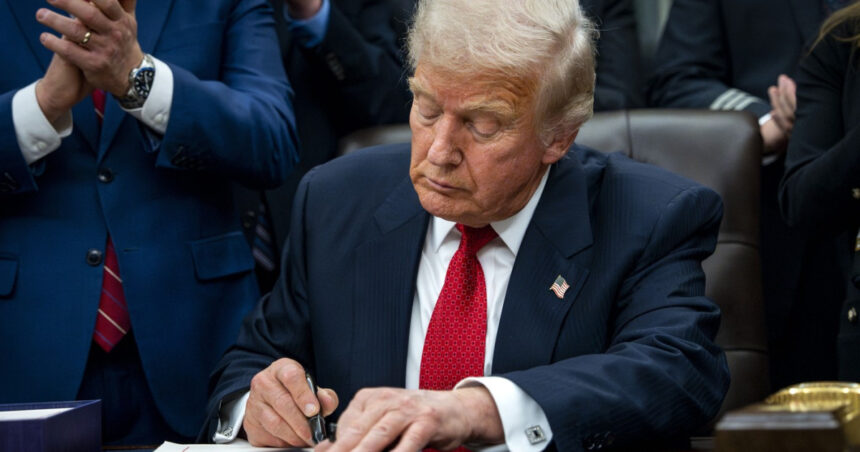 video trump a semnat legea care pune capat celui mai lung blocaj guvernamental din istorie 69156ba825d36