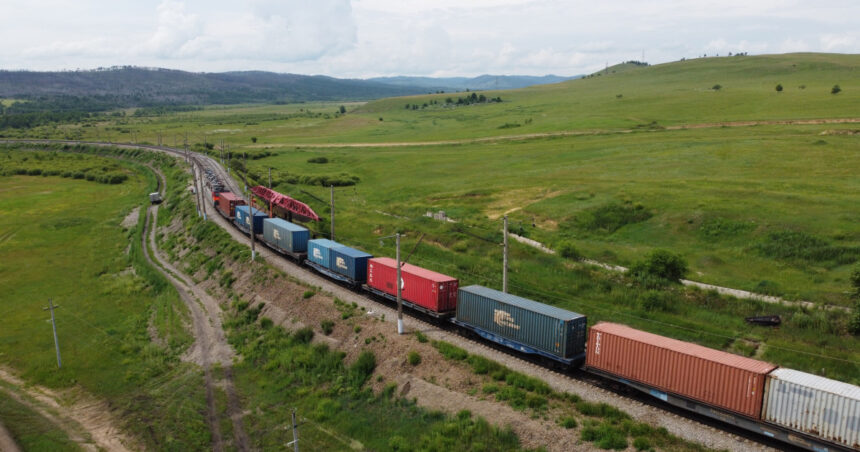video ucraina anunta ca a lovit celebra cale ferata trans siberiana a rusiei atacurile au vizat aprovizionarea cu munitie a coreei de nord 69185c00392a9