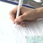 video un contabil a furat 1 200 000 de lei de la doua scoli din sectorul 5 pentru care lucra procurorii au efectuat joi trei perchezitii 690c661ed0136