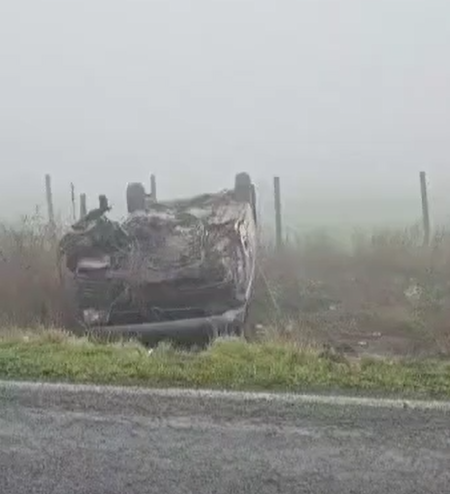 video update accident pe dn3 intre pietreni si viisoara un microbuz cu 9 pasageri s a rasturnat intervin mai multe ambulante 691578cc7ed73