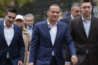 videofoto alegeri locale 2025 daniel baluta si a depus candidatura la capitala sorin grindeanu marele absent de la eveniment 69187134f22ef