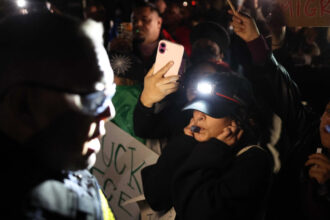 videofoto raid al agentilor federali in charlotte 81 de persoane arestate in doar cinci ore la protestele masive din carolina de nord 691b4c6810b2e