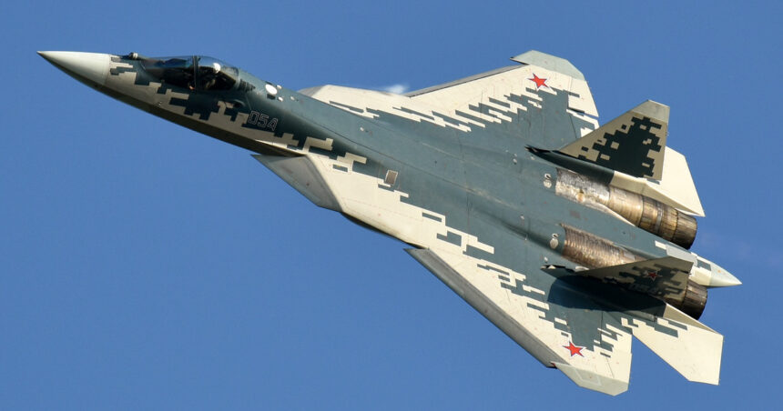 videofoto rusia se lauda cu avionul sau de lupta invizibil pe radar su 57 la dubai airshow 2025 691d69c033207