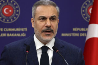 vizita cruciala ministrul turc de externe ar urma sa transmita rusiei rezultatele discutiilor cu volodimir zelenski bloomberg 691dd338f140d