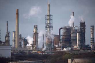 vom continua sa va otravim ce spune diana buzoianu despre problema poluarii din ploiesti legea mirosurilor nu are norme de aplicare 6928909878dd3